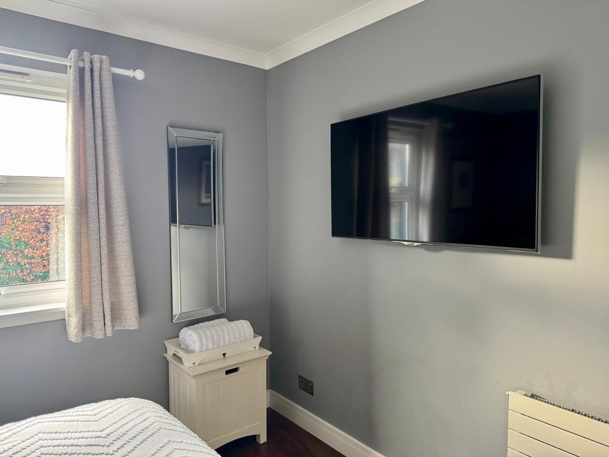 Holly Lodge - 2 X Kingsize Bedrooms With Private Entrance And Free Parking-New Shower Room Oban Zewnętrze zdjęcie